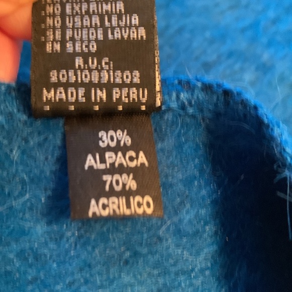 Alpaca Camargo Scarf - Made in Peru - Bright Blue - Soft - Picture 8 of 9